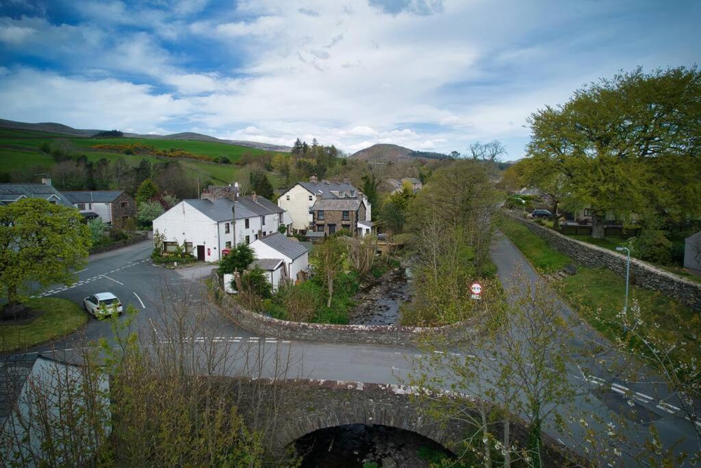 Luxurious Cottage With Hot Tub, Lake District Duddon Ngoại thất bức ảnh