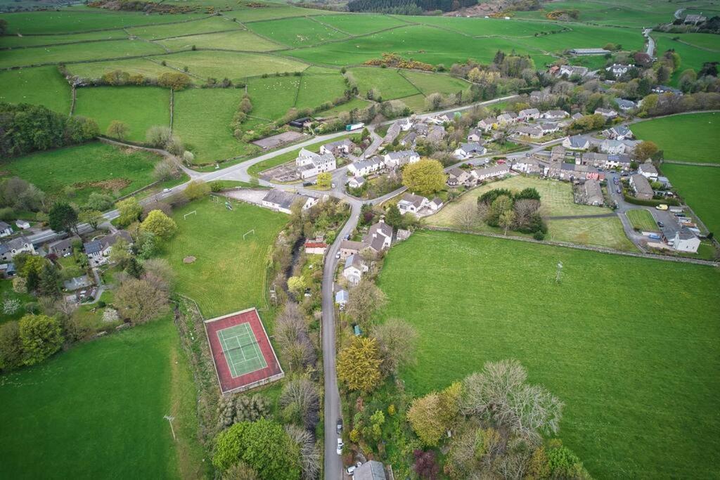 Luxurious Cottage With Hot Tub, Lake District Duddon Ngoại thất bức ảnh