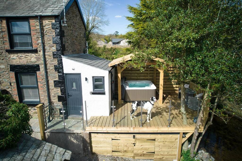 Luxurious Cottage With Hot Tub, Lake District Duddon Ngoại thất bức ảnh