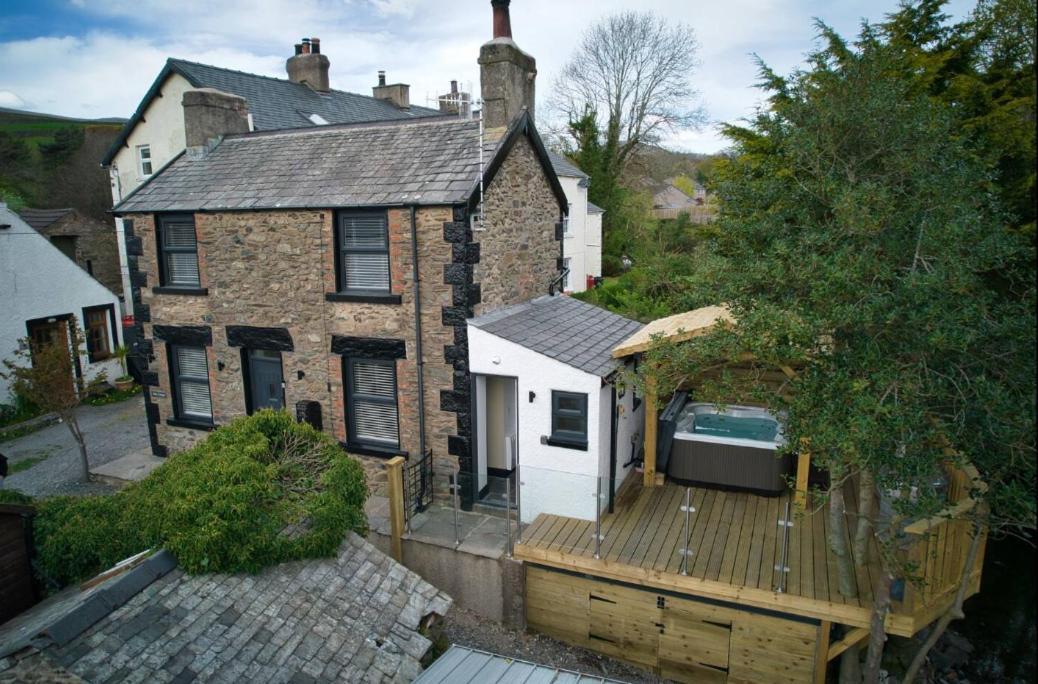 Luxurious Cottage With Hot Tub, Lake District Duddon Ngoại thất bức ảnh